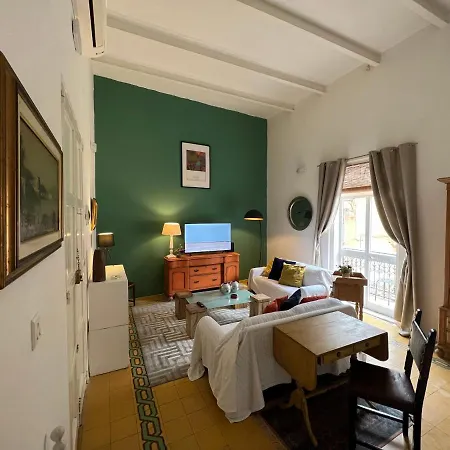 Balluta 2 B/r Apartment Sliema